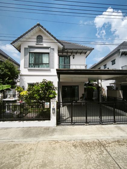 ขายด่วนบ้านแฝดรุ่นใหม่ไม่ติดใคร Modi Villa ราชพฤกษ์-ตัดใหม่ พื้นที่ 35 ตรว. พื้นที่ใช้สอยภายในบ้าน 135 ตรม. พร้อมประหยัดค่าไฟด้วย Solar Roof