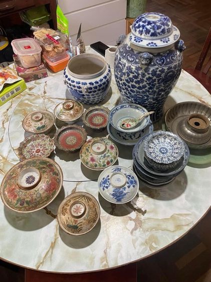 รับซื้อกระเบื้องลายครามชามเบญจรงค์