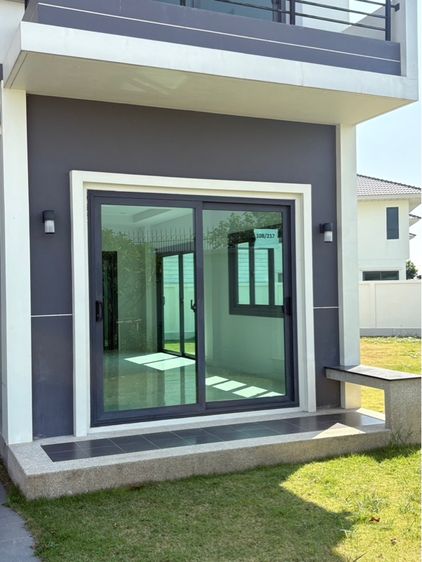 ประตูกระจก รูปที่ 2