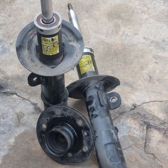 โช๊คหน้า Captiva แท้ ไม่รั่วซึม ขายตามสภาพในรูป ความหนืดยังดี(ขึ้น-ลงช้า) โช๊คอัพหน้า Chevrolet Captiva แท้ (1 คู่ )พร้อม เบ้าหัวโช๊ค 1 ข้าง( บูทยางยังไม่ร้าวไม่แตก) โช๊คตัวละ 850 บาท เบ้าอันละ 300 บาท (รวมโช๊ค 1 คู่เบ้า 1 อัน) ทั้งหมด 1,600 บาทครับ รูปที่ 9