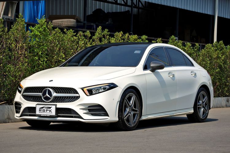 รถ Mercedes-Benz A-Class A200 สี ขาว