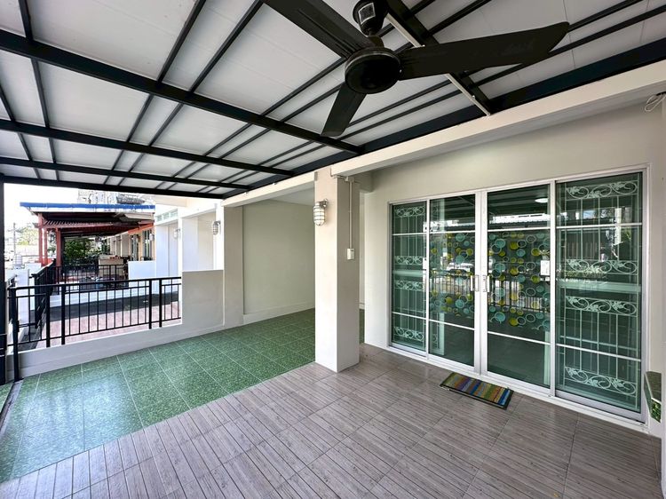 Property Perfect มีบางส่วน 2015 ขายถูกมาก ทาวน์เฮ้าส์  เดอะวิลล่า รัตนาธิเบศร์ราชพฤกษ์ ท่าอิฐ ถนนรัตนาธิเบศร์ หลังมุม มีความเป็นส่วนตัว  รูปที่ 2