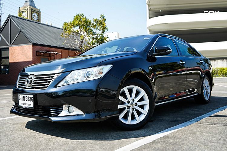 รถ Toyota Camry 2.5 G สี ดำ