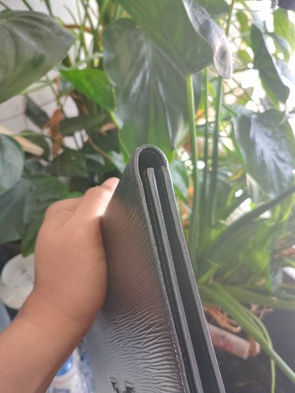 กระเป๋า Louis Vuitton Trapeze Clutch รูปที่ 4