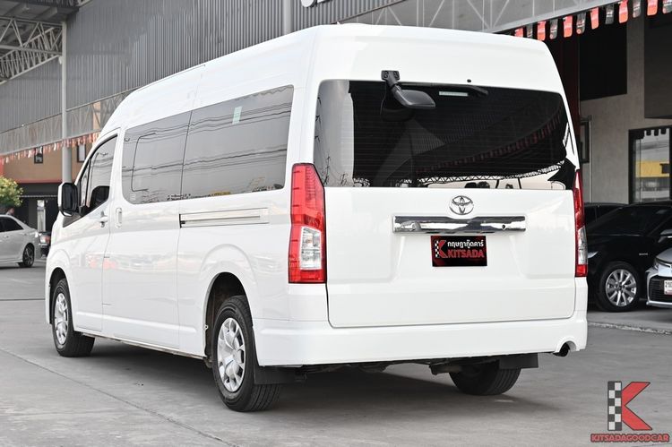 Toyota Commuter 2023 2.8 Van ดีเซล ไม่ติดแก๊ส เกียร์อัตโนมัติ ขาว รูปที่ 3