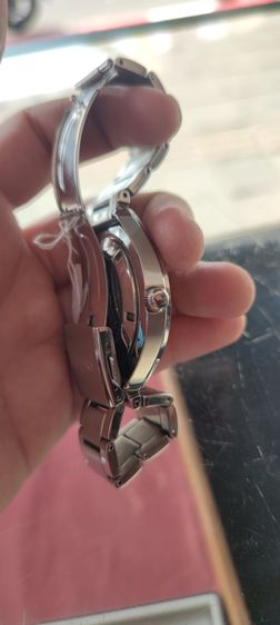 นาฬิกาSeiko SNKN75K1
หน้าส้ม เรือนสแตนเลส มือสอง ราคา 5,000 รูปที่ 2