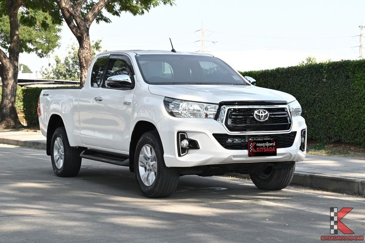 รถ Toyota Hilux Revo 2.4 E Prerunner สี ขาว