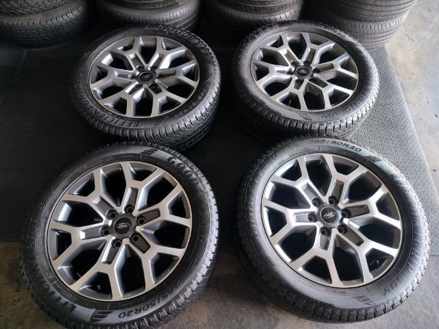 ล้อแม็ก ford everest ขอบ 20 6 รูพร้อมยาง goodyear