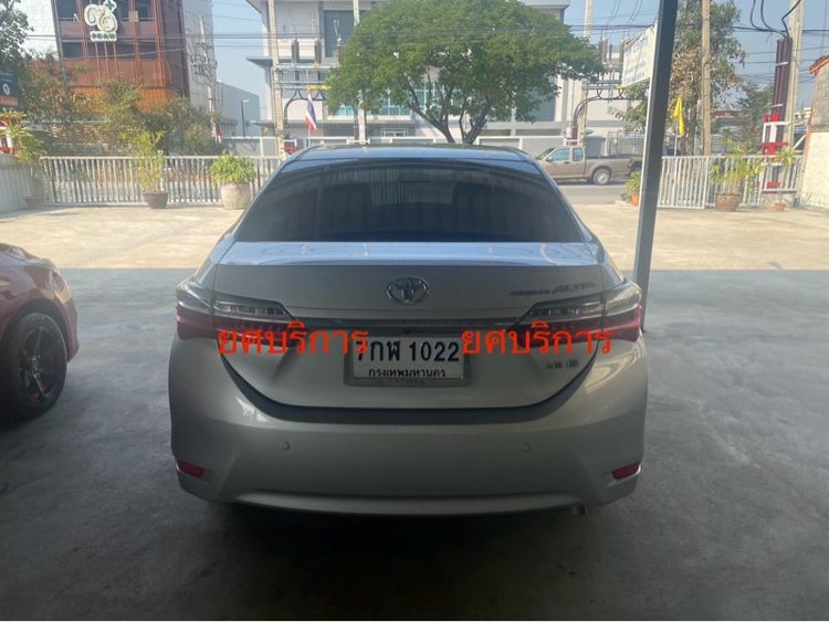 Toyota Altis 2018 1.8 E Sedan เบนซิน ไม่ติดแก๊ส เกียร์อัตโนมัติ บรอนซ์เงิน รูปที่ 4