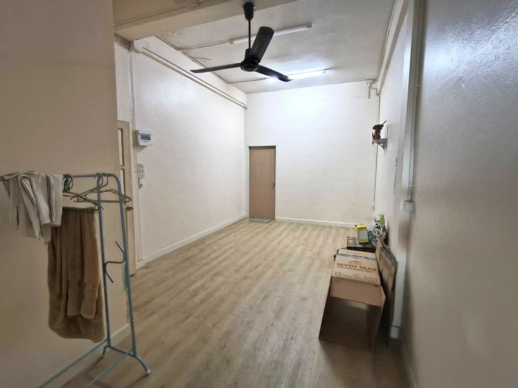 ขายอาคารพาณิชย์ 4 ชั้น เนื้อที่ 13 ตารางวา ติดถนนเทอดไท ใกล้ตลาดพลู รูปที่ 4