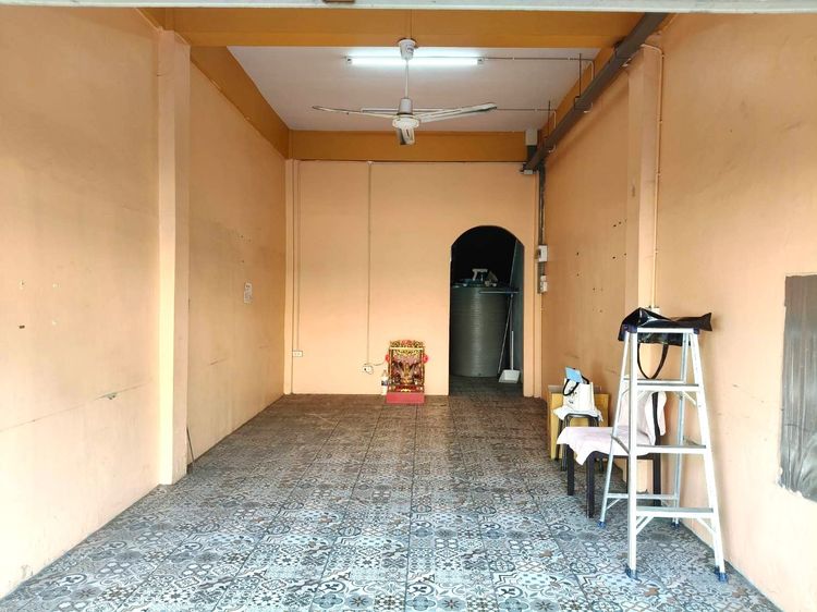 ขายอาคารพาณิชย์ 4 ชั้น เนื้อที่ 13 ตารางวา ติดถนนเทอดไท ใกล้ตลาดพลู รูปที่ 2