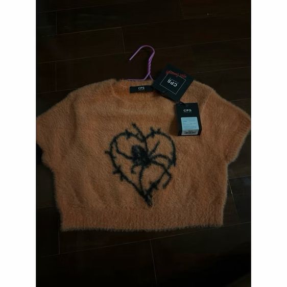 อื่นๆ เสื้อไหมพรม แขนสั้น เสื้อ cropped ครอป สีส้มขน wool นุ่มนิ่มลายแมงมุมหัวใจ halloween collection ของ cps chaps size s
