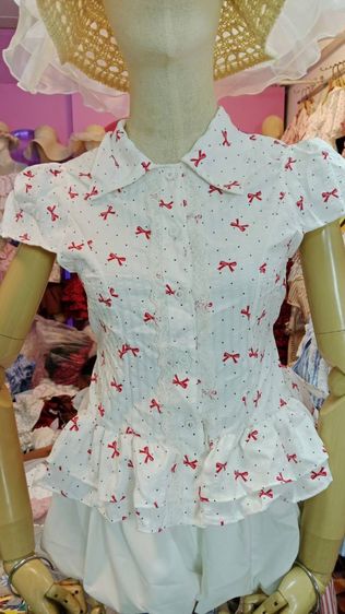 เสื้อผ้าผูหญิง