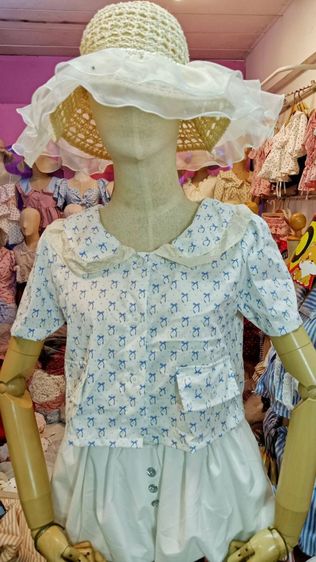 เสื้อผ้าผูหญิง