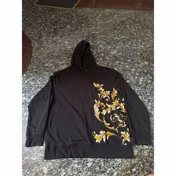 ส่งต่อ เสื้อ hoodie H and M size S อก 86-90 cm เอว 74-78 cm ของแท้ 100 เปอร์เซ็นต์