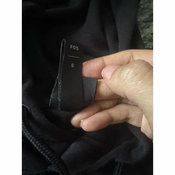 ส่งต่อ เสื้อ hoodie H and M size S อก 86-90 cm เอว 74-78 cm ของแท้ 100 เปอร์เซ็นต์ รูปที่ 2