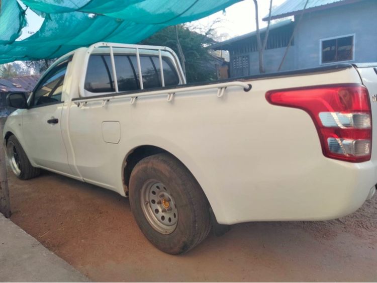 Mitsubishi Triton 2018 2.5 GL Pickup ดีเซล เกียร์ธรรมดา ขาว รูปที่ 4