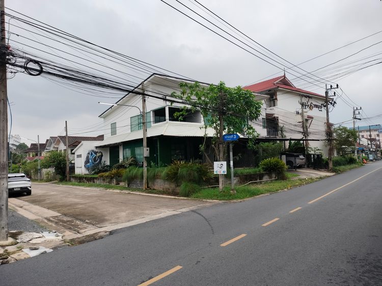🏠 Restaurant Building for Sale in Surat Thani – Great Location Near Main Road รูปที่ 2