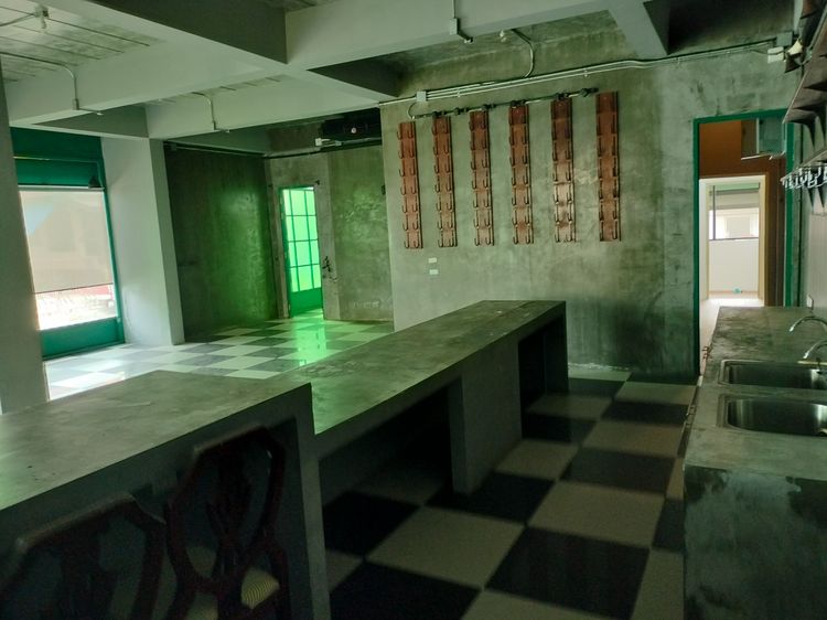 🏠 Restaurant Building for Sale in Surat Thani – Great Location Near Main Road รูปที่ 4