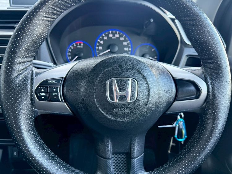 Honda Brio 2016 1.2 V Sedan เบนซิน ไม่ติดแก๊ส เกียร์อัตโนมัติ ขาว รูปที่ 4