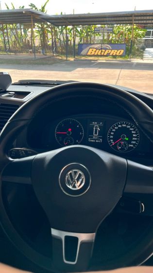 รถ Volkswagen Caravelle 2.0 TDi สี บรอนซ์เงิน