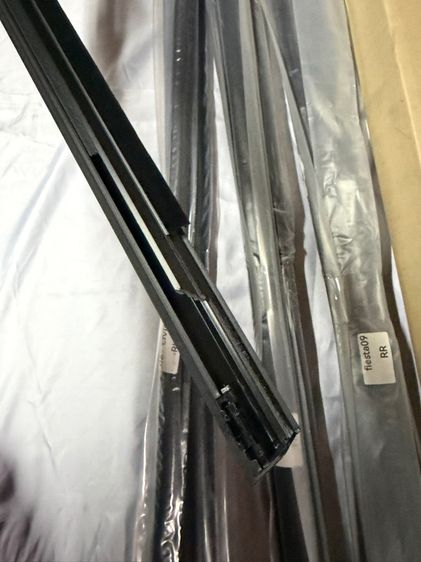 คิ้วรีดน้ำขอบกระจก Ford Fiesta ปี09-14ใส่ได้ค่ะ รูปที่ 4