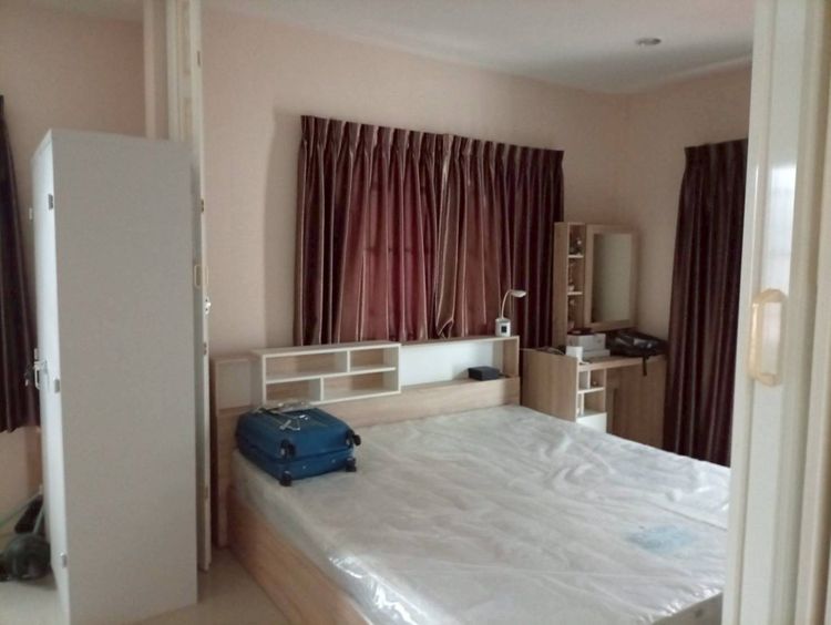 มีบางส่วน ขายบ้านเดี่ยว 2 ชั้น หมู่บ้านเค.ซี. วงแหวนรามอินทรา ทำเลดี ใกล้แฟชั่นไอส์แลนด์ รูปที่ 4