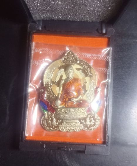 นั่งพานหลวงพ่อพัฒน์ พ่อให้รวย ปี64 เนื้ออัลปาก้าซาติน ลงยาลายทหาร