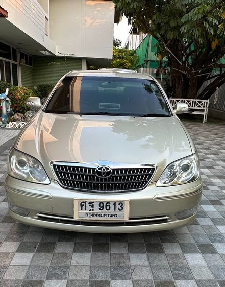 รถ Toyota Camry 2.4 Q สี บรอนซ์ทอง