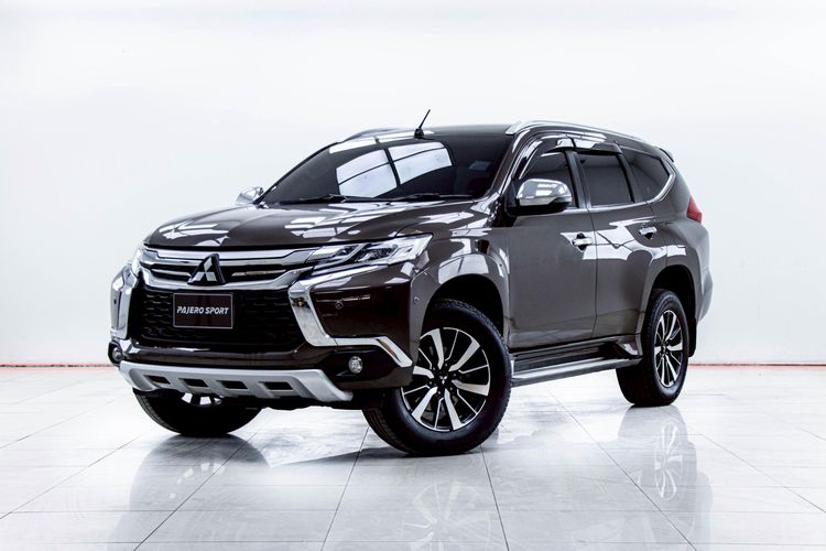 รถ Mitsubishi Pajero Sport 2.4 GT Premium 2WD สี น้ำตาล