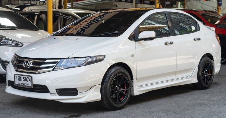 Honda City 2013 1.5 S i-VTEC Sedan เบนซิน ไม่ติดแก๊ส เกียร์อัตโนมัติ ขาว รูปที่ 2