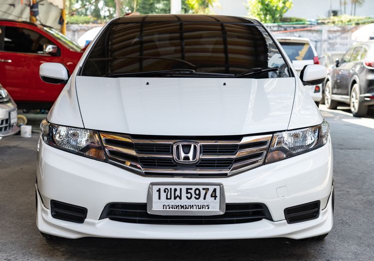 รถ Honda City 1.5 S i-VTEC สี ขาว