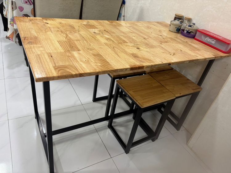 โต๊ะไม้