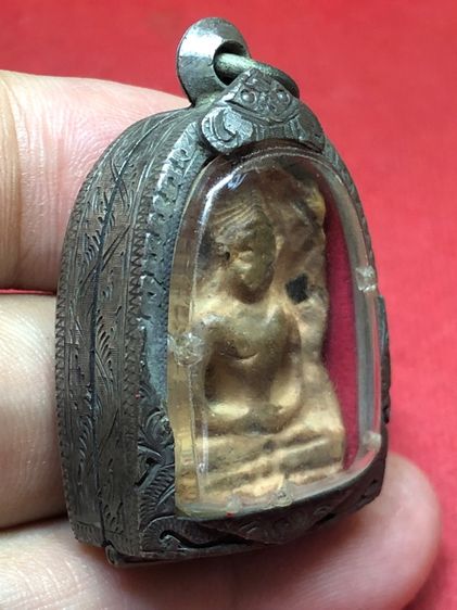 พระซุ้มกอพิมพ์ใหญ่สภาพผ่านการถัดลวดใช้ลงรักเก่า รูปที่ 13