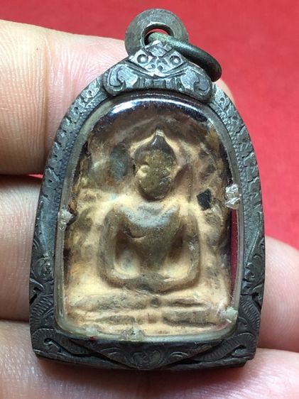 พระซุ้มกอพิมพ์ใหญ่สภาพผ่านการถัดลวดใช้ลงรักเก่า