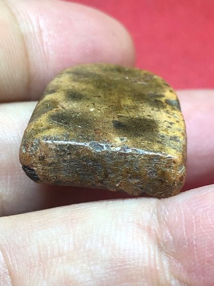 พระซุ้มกอพิมพ์ใหญ่สภาพผ่านการถัดลวดใช้ลงรักเก่า รูปที่ 7