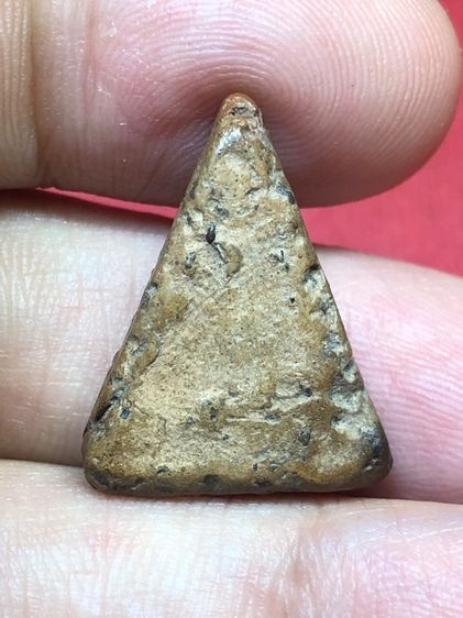 พระนางพญาพร้อมตลับเงิน รูปที่ 5