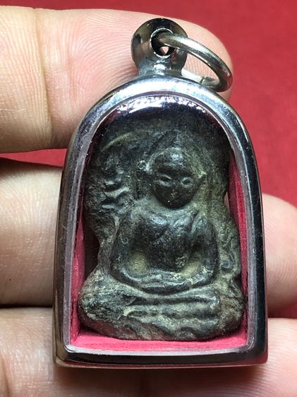 พระซุ้มกอดำ