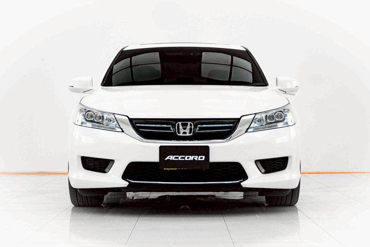Honda Accord 2015 2.0 Hybrid Tech Sedan ไฮบริด ไม่ติดแก๊ส เกียร์อัตโนมัติ ขาว รูปที่ 3