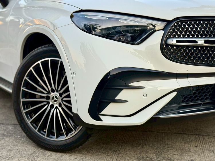 Mercedes-Benz GLC-Class 2025 GLC350e Utility-car ปลั๊กอินไฮบริด (PHEV) ไม่ติดแก๊ส เกียร์อัตโนมัติ ขาว รูปที่ 4