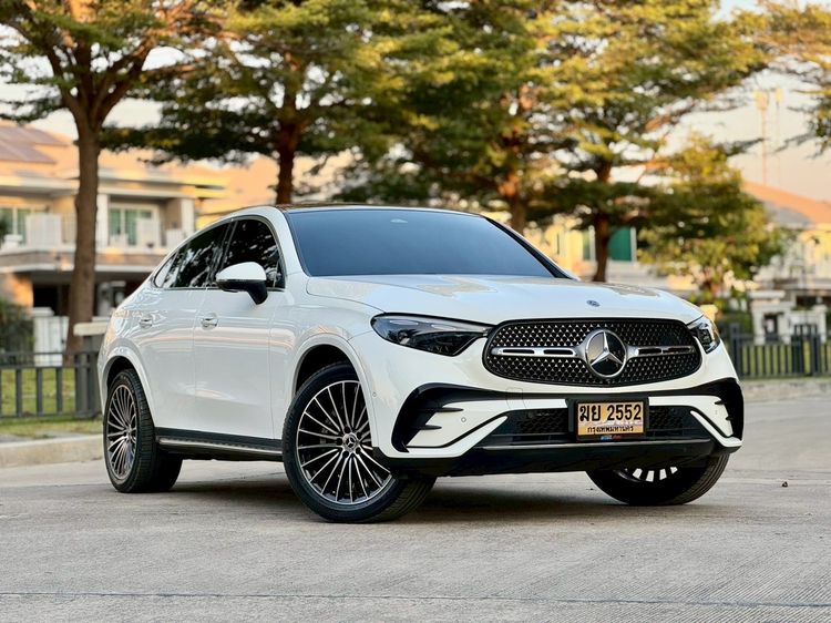 Mercedes-Benz GLC-Class 2025 GLC350e Utility-car ปลั๊กอินไฮบริด (PHEV) ไม่ติดแก๊ส เกียร์อัตโนมัติ ขาว รูปที่ 3