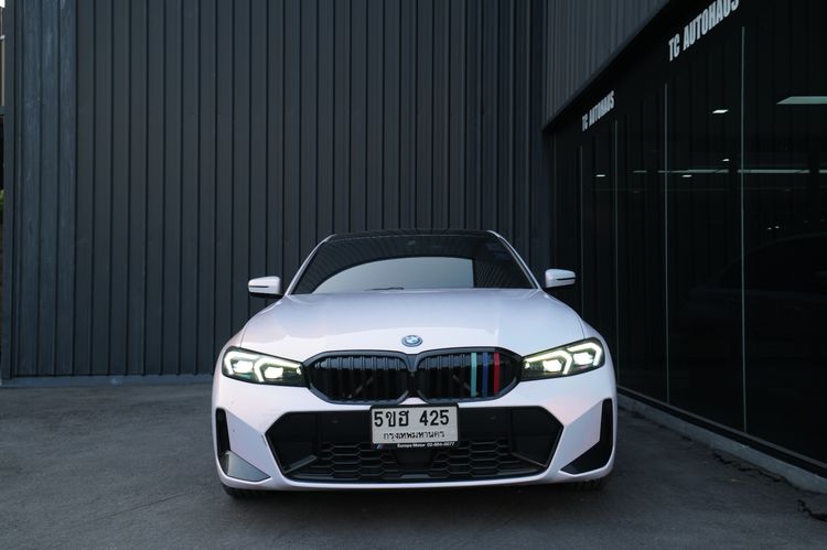 BMW Series 3 2023 330e Sedan ปลั๊กอินไฮบริด (PHEV) ไม่ติดแก๊ส เกียร์อัตโนมัติ เทา รูปที่ 2