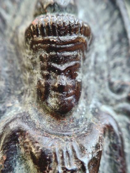 พระร่วงหลังลายผ้า กรุวัดพระศรีฯ จ.ลพบุรี รูปที่ 2