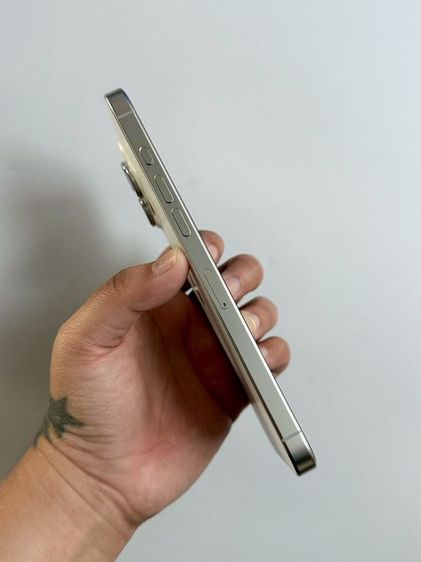 iphone 16promax ประกันถึง  มิถุนายน  2569