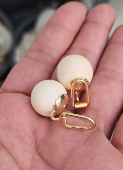 ต่างหูหนีบวัสดุธรรมชาติแท้ งานเก่า งานนอก ราคาแบ่งปันครับ รูปที่ 4