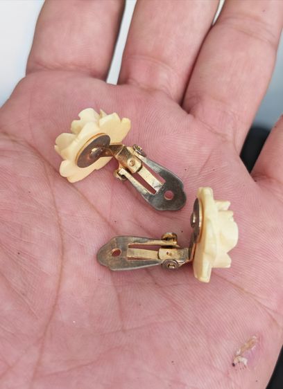 ต่างหูหนีบวัสดุธรรมชาติแท้ งานเก่า งานนอก ราคาแบ่งปันครับ รูปที่ 4