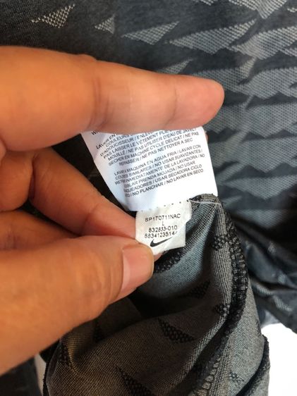 D05 Nike เสื้อคลุมใสวิ่งออกกำลังกายผ้ายืด อก 46” รูปที่ 6