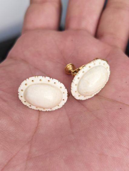 ต่างหูหนีบวัสดุธรรมชาติแท้ งานเก่า งานนอก ราคาดีๆครับ รูปที่ 3