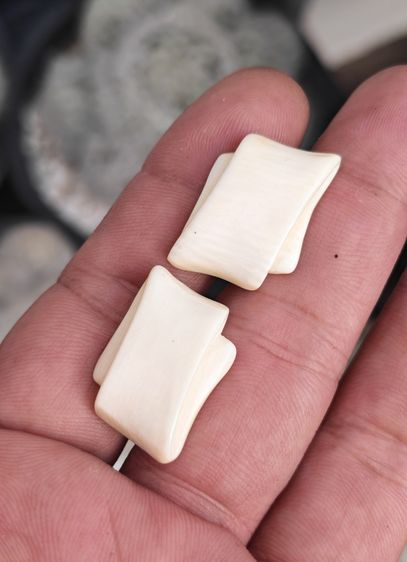 ต่างหูหนีบวัสดุธรรมชาติแท้ งานเก่า งานนอก ราคาน่ารักครับ รูปที่ 2