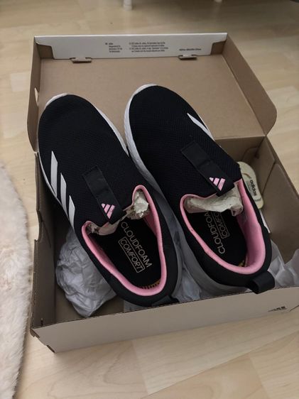 รองเท้า adidas รูปที่ 3